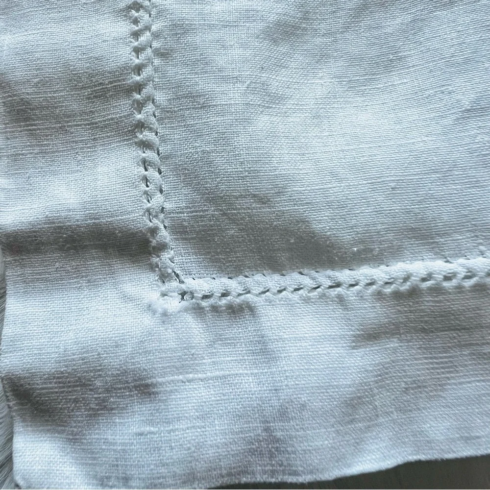 35”x35” Vintage Linen Tablecloth, Centerpiece, Table Topper.